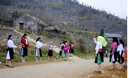 Mèo Vạc, nơi Xuân về rất sớm