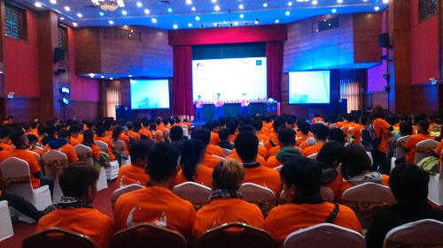 9 tuổi khuyên mẹ bỏ chồng để được sống bình yên