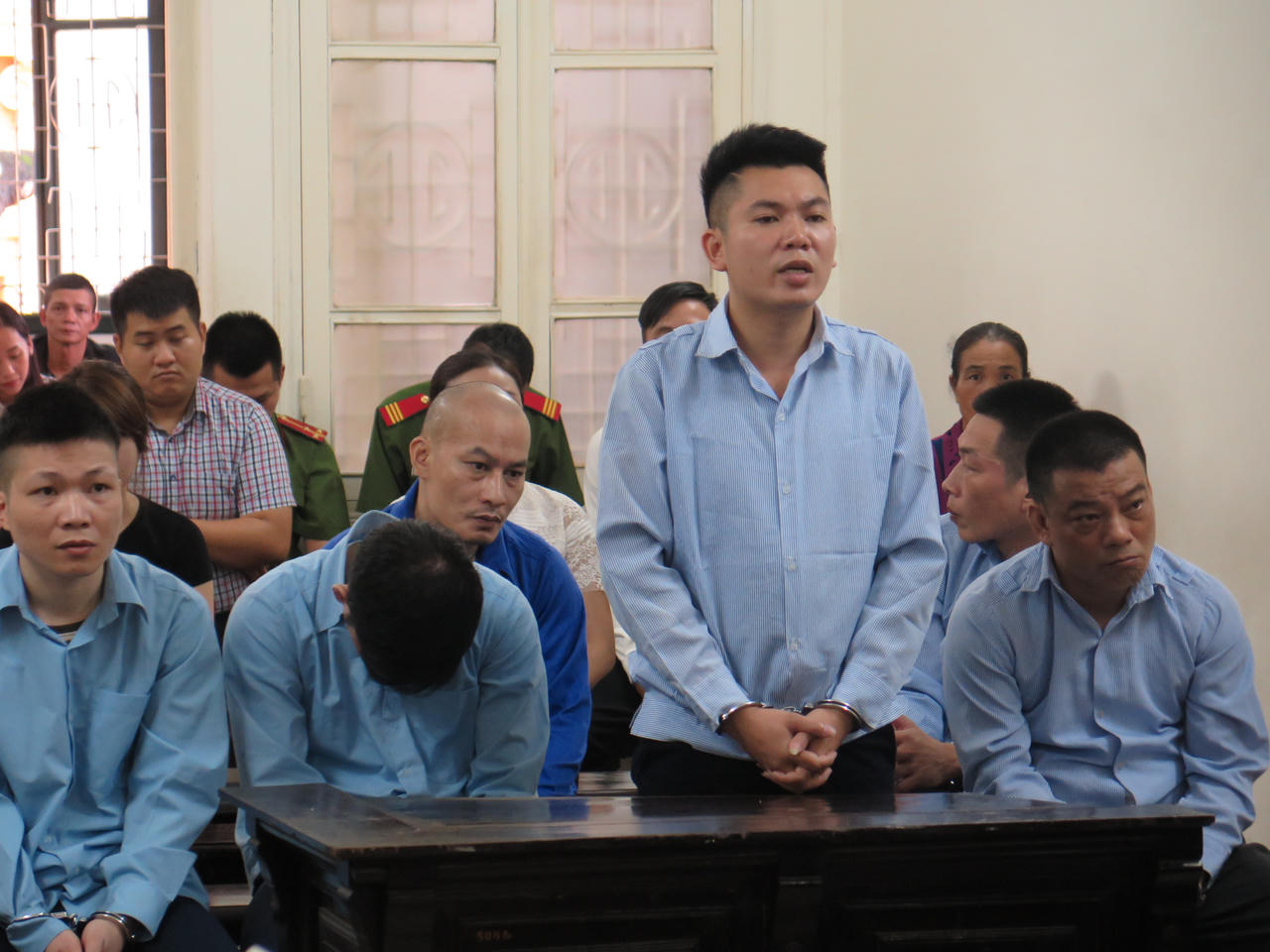 Long “ma” lĩnh án tử vì bắn chết lễ tân khách sạn, đe dọa công an