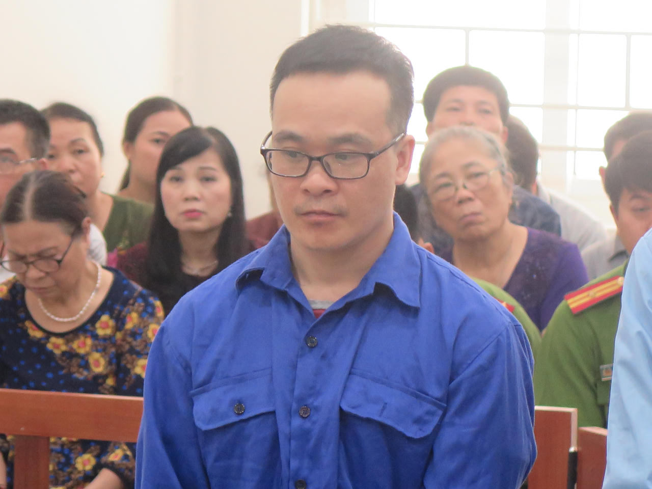 Bác sỹ nhận 85 triệu đồng để làm bệnh án tâm thần giả cho kẻ côn đồ 