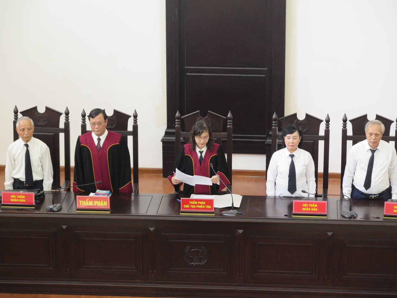 Cựu Thứ trưởng Lê Bạch Hồng lĩnh 6 năm tù, bồi thường hơn 150 tỷ đồng