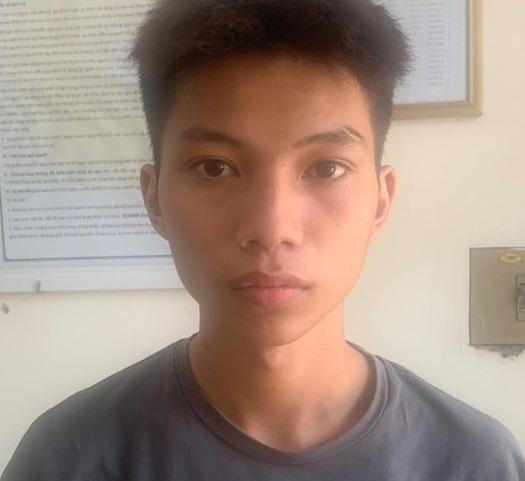 Khởi tố nhân viên kho chuyển phát vì trộm điện thoại iPhone 11