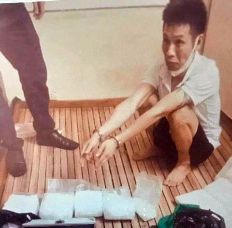 Dùng xe tải luồng xanh vận chuyển 10 bánh heroin