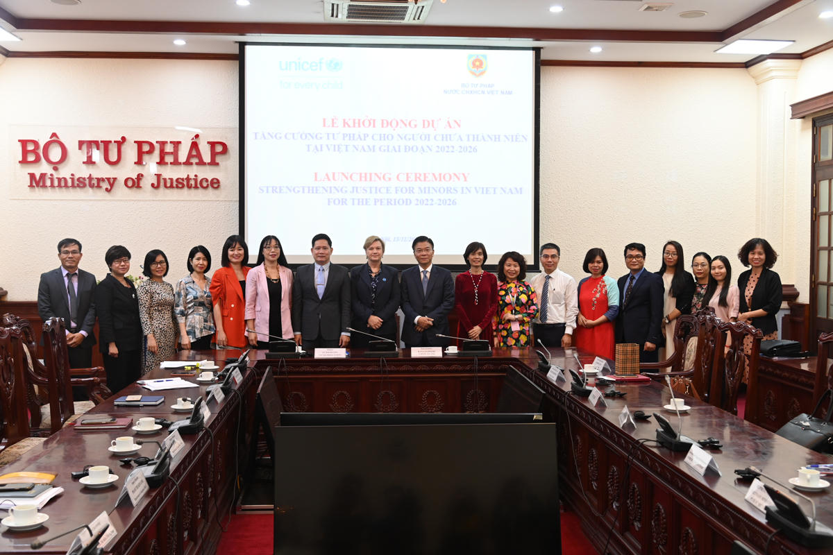 Tăng cường tư pháp cho người chưa thành niên tại Việt Nam