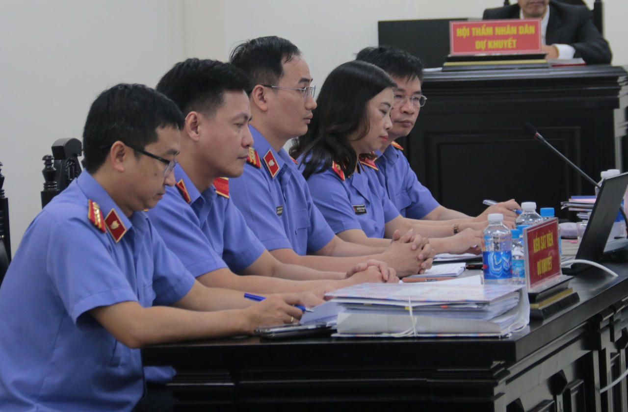 Cựu Thứ trưởng Bộ Y tế bị đề nghị mức án 36 tháng tù treo