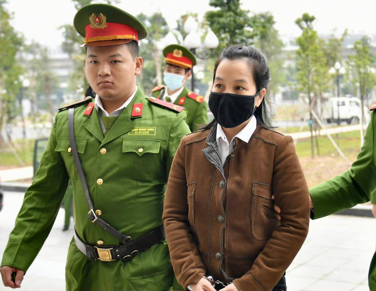 Lý do hoãn phiên xử “siêu lừa” chiếm đoạt hàng trăm tỷ của 3 ngân hàng