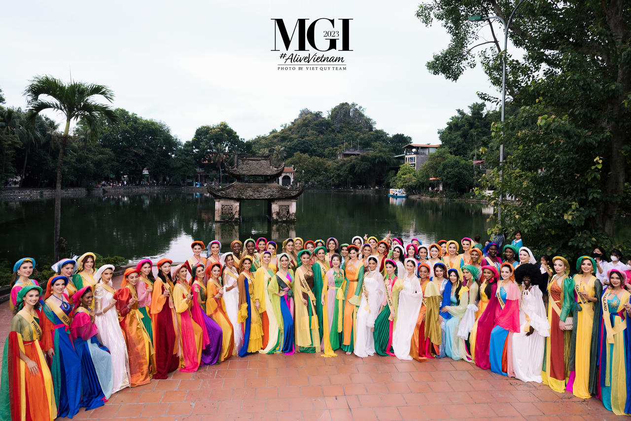 Thí sinh Miss Grand mặc áo tứ thân, nhảy sạp, xem Tinh hoa Bắc Bộ