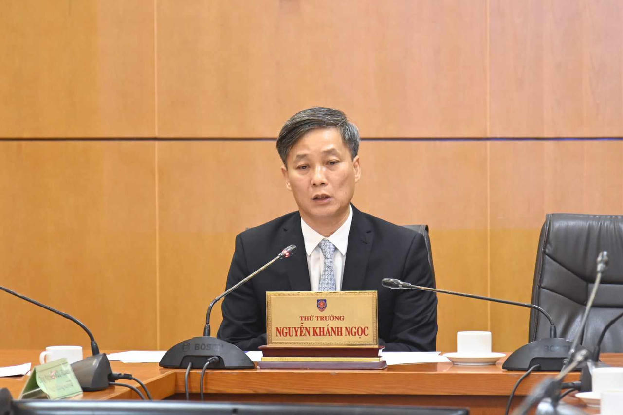 Chia sẻ kinh nghiệm với Lào về việc gia nhập Hội Nghị La Hay