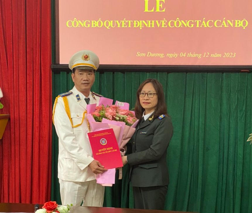 Cục Thi hành án dân sự tỉnh Tuyên Quang công bố các quyết định về công tác cán bộ.