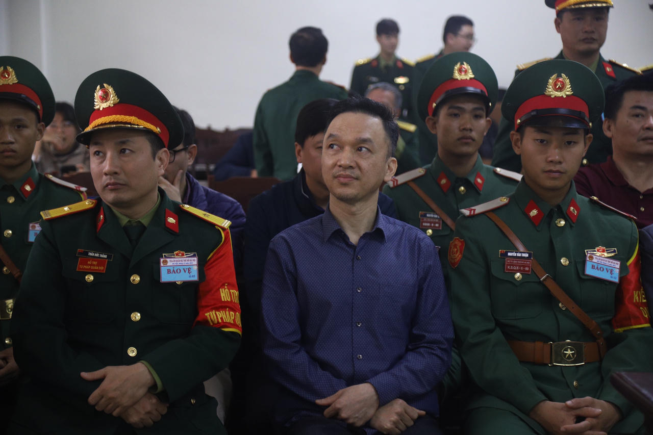  Phan Quốc Việt lĩnh 25 năm tù