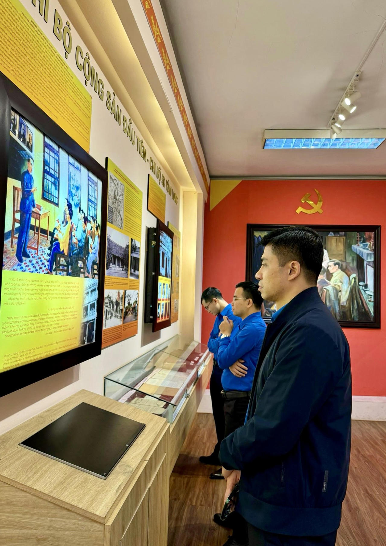 Tuổi trẻ Bộ Tư pháp dâng hương nơi thành lập Chi bộ Cộng sản đầu tiên ở Việt Nam