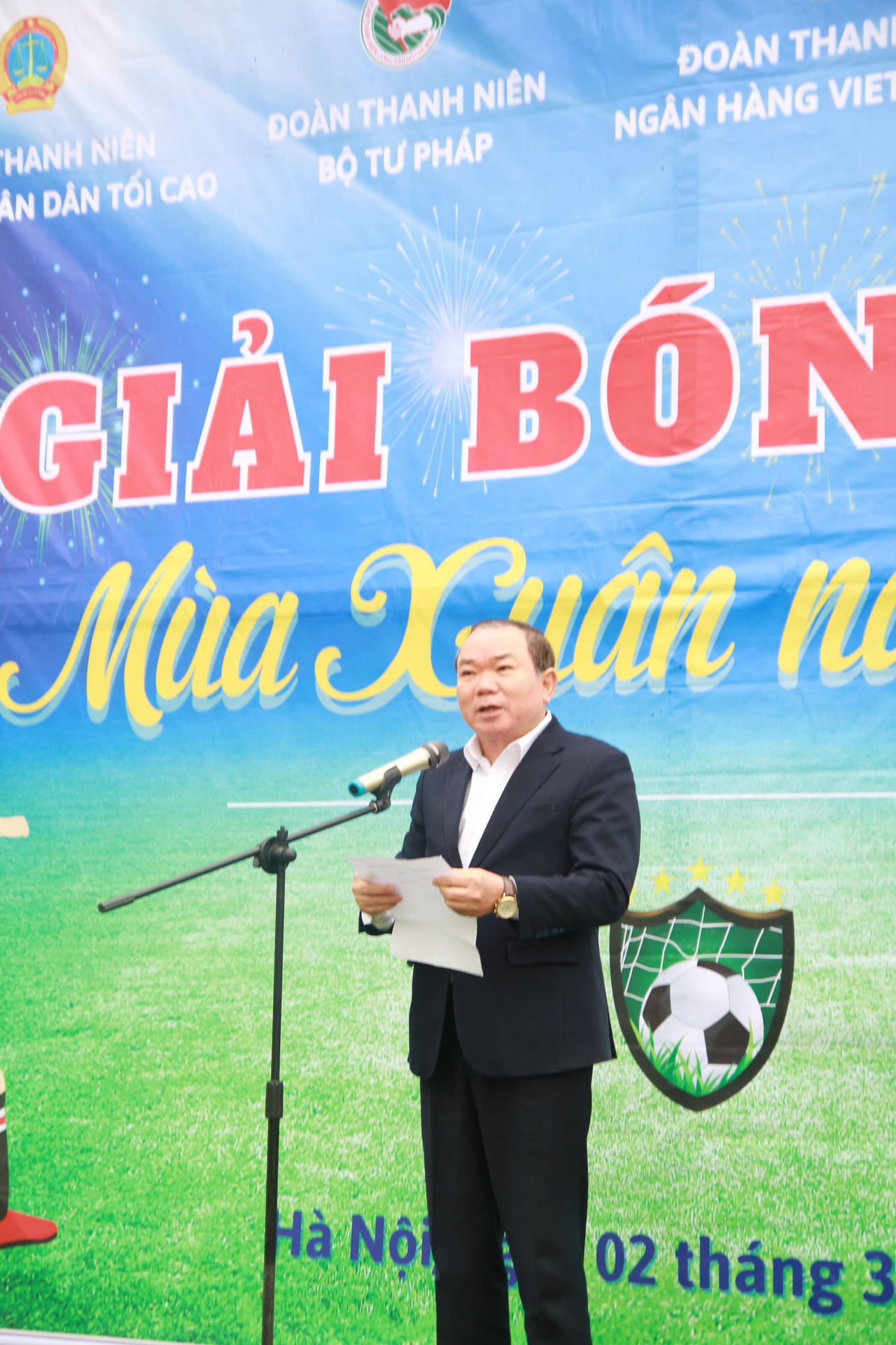 Giải bóng đá Mùa Xuân lần thứ VI diễn ra sôi nổi