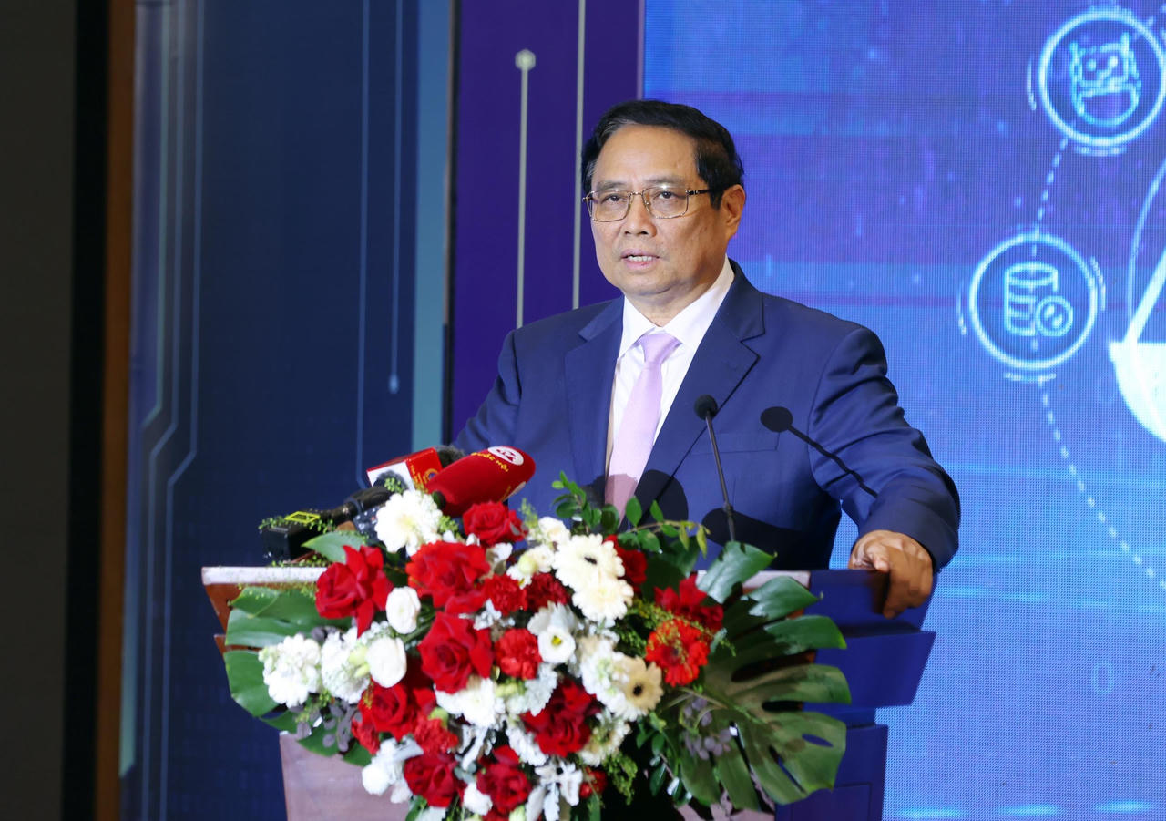 Thủ tướng Phạm Minh Chính: Tập trung hoàn thiện thể chế, phát triển Tòa án điện tử