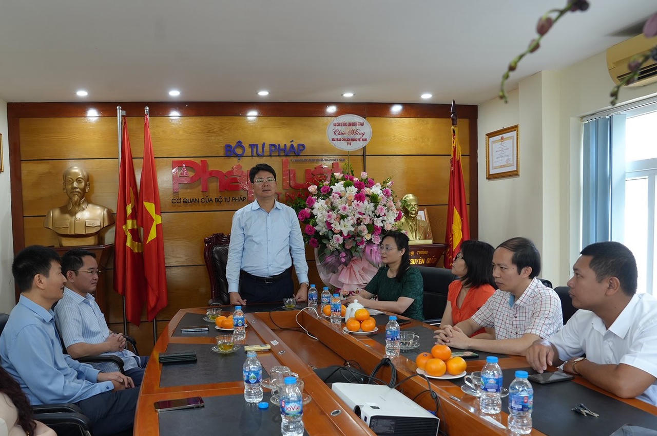 Báo Pháp luật Việt Nam cần tiếp tục phát huy tinh thần “Vì Nhà nước pháp quyền xã hội chủ nghĩa Việt Nam”