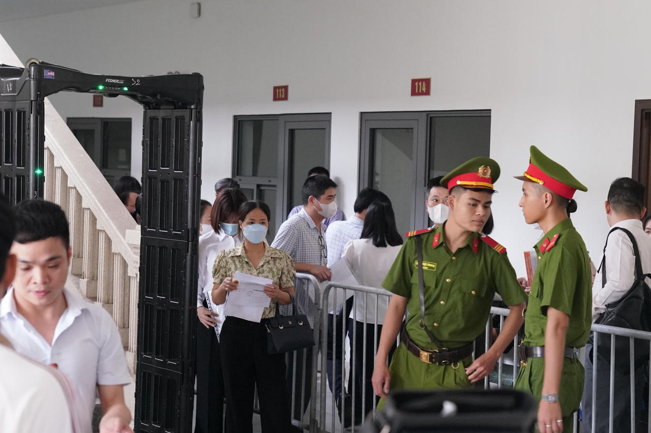 Xét xử ông Trịnh Văn Quyết, tòa triệu tập gần 100.000 người đến tòa, cựu chủ tịch FLC đã nộp hơn 210 tỷ đồng để khắc phục hậu quả