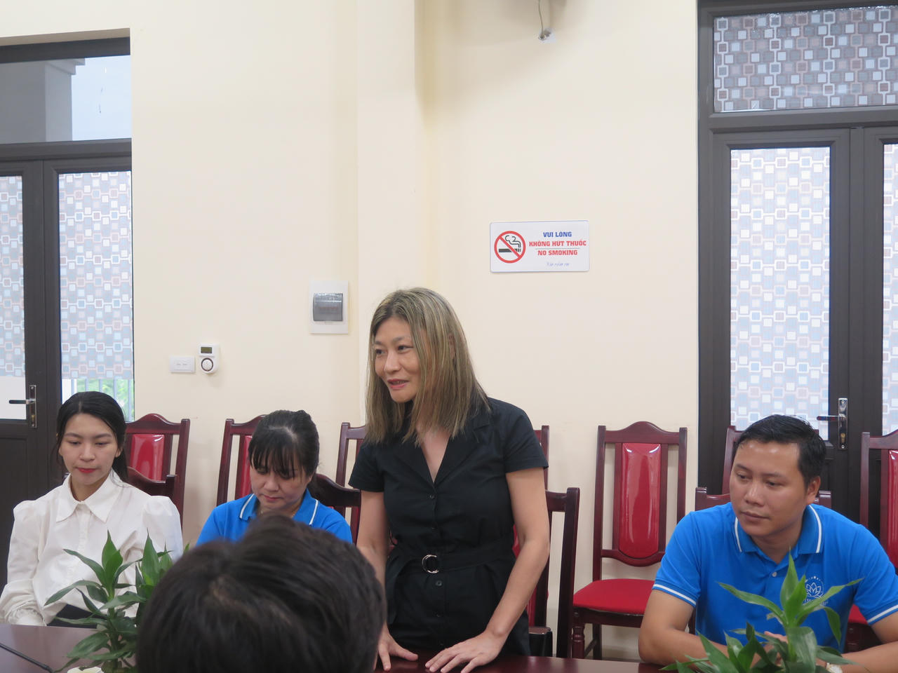 Cục Phổ biến, giáo dục pháp luật thăm, tặng quà thương binh, liệt sỹ tại xã Đặng Xá