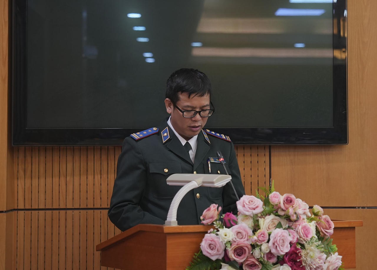 Tổng cục Thi hành án dân sự: Bàn giao công tác và trao các quyết định về công tác cán bộ