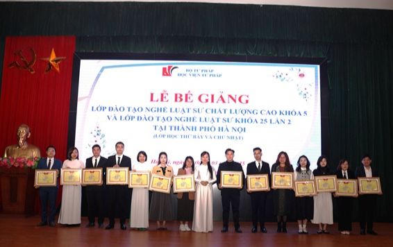 Bế giảng Lớp đào tạo nghề luật sư khóa 25 lần 2 (Nhóm 2) và Lớp đào tạo nghề sư chất lượng cao khoá 5 tại Hà Nội