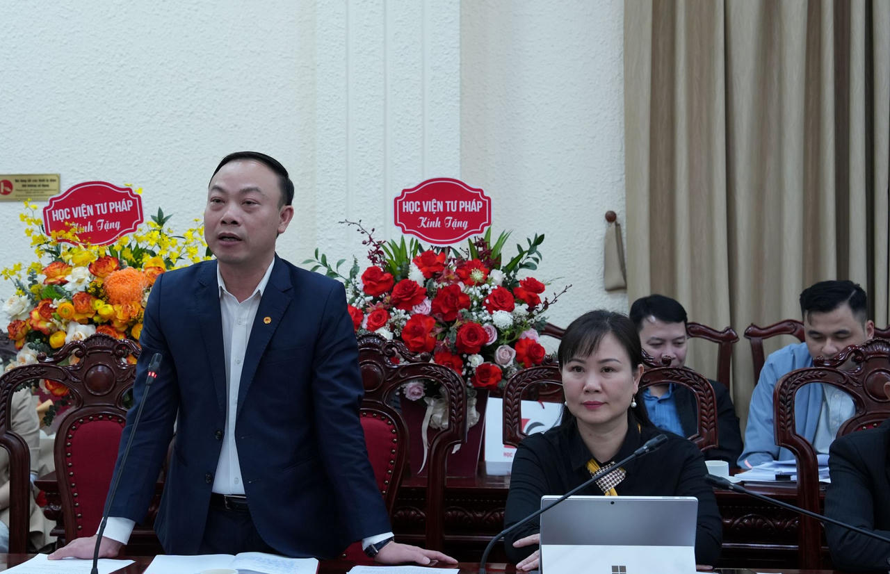 Lãnh đạo Bộ Tư pháp bàn giao công tác đào tạo, bồi dưỡng các chức danh tư pháp