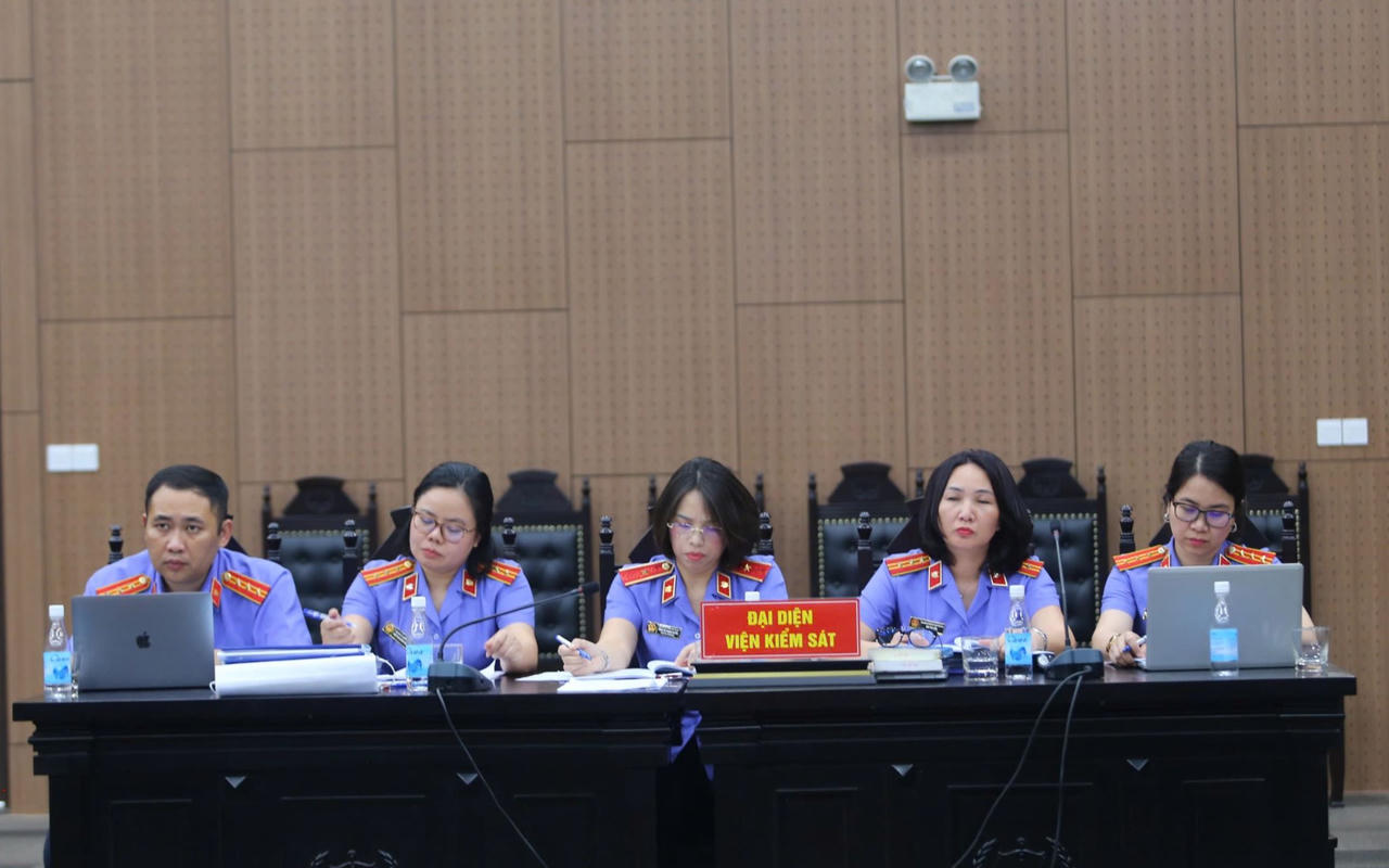 Vụ buôn lậu đất hiếm: Chủ tịch Cty Thái Dương bị đề nghị từ 12-15 năm tù