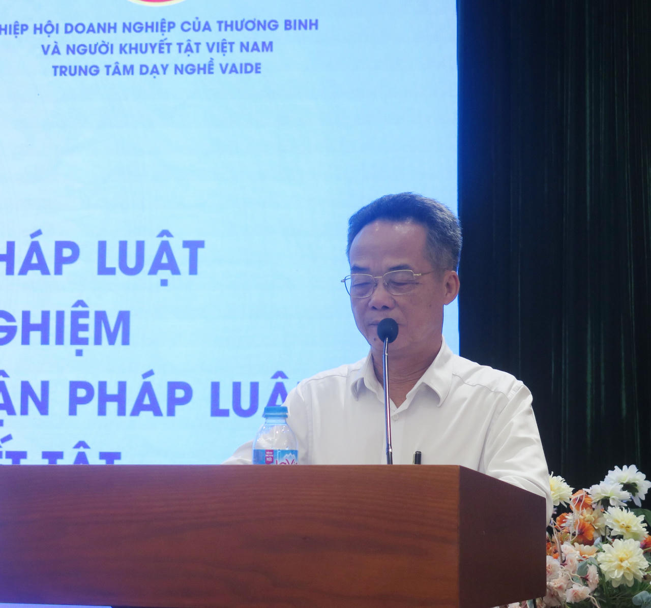 Tăng cường năng lực tiếp cận pháp luật cho người lao động khuyết tật