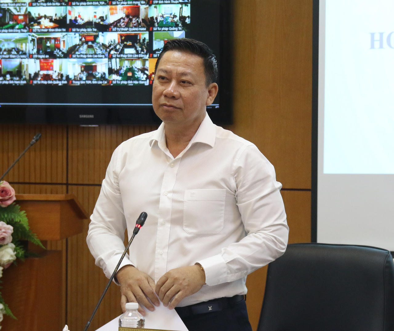 Hoàn thiện chính sách, pháp luật về trợ giúp pháp lý