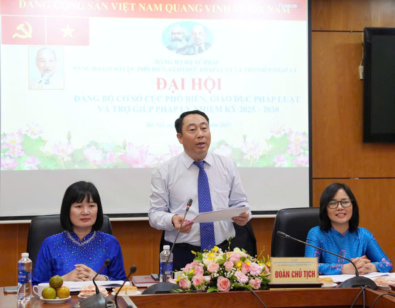 Cục Phổ biến, giáo dục pháp luật và trợ giúp pháp lý tổ chức thành công Đại hội Đảng bộ