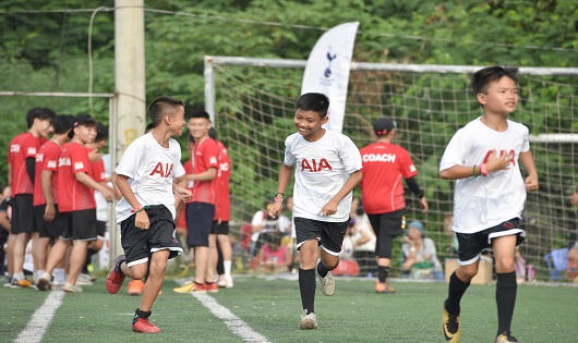 “Chân sút nhí” của AIA Việt Nam mùa thứ 3 đã tới Hà Nội