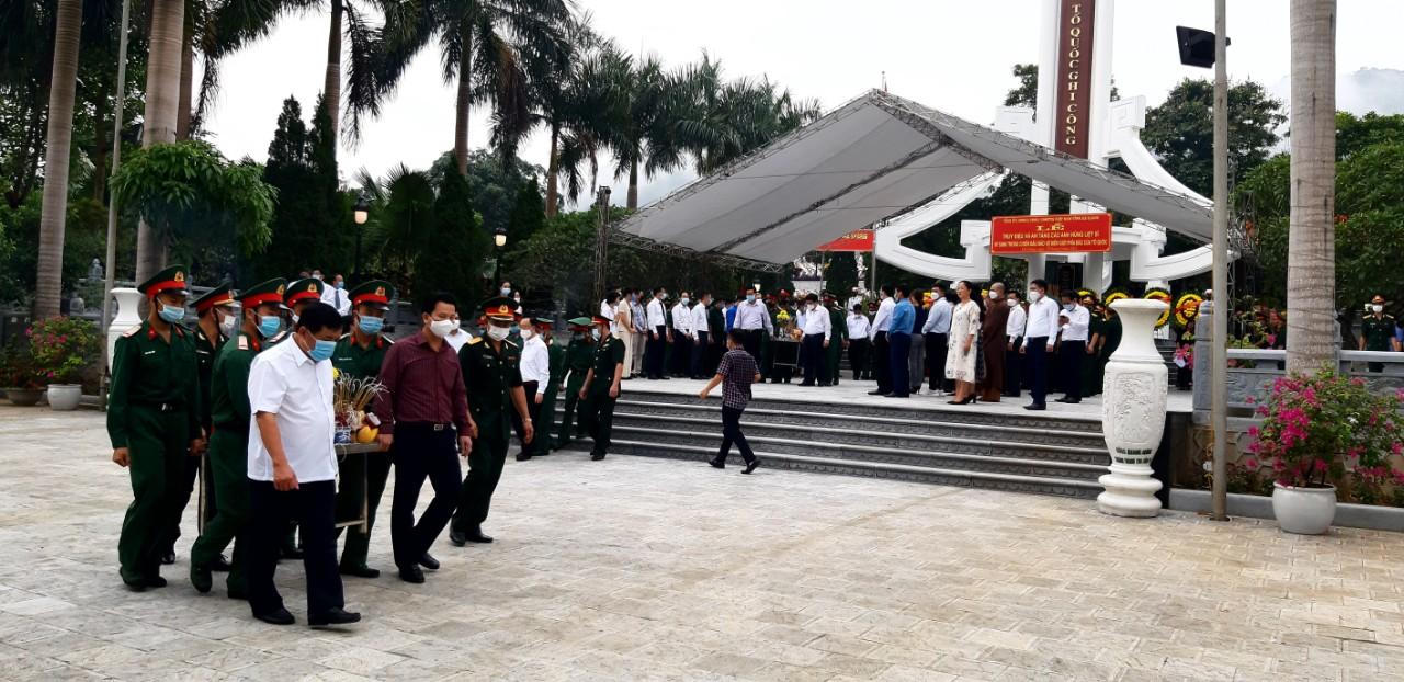 Truy điệu và an táng các Anh hùng liệt sĩ hy sinh trên chiến trường Vị Xuyên 