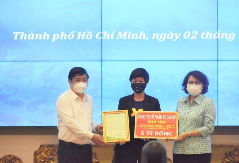 Điểm tựa của tài xế xe công nghệ giữa đại dịch