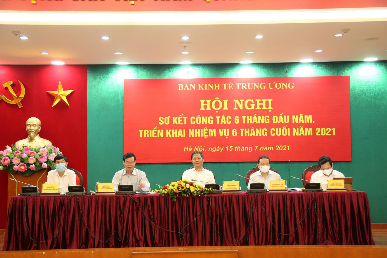 Ban Kinh tế Trung ương triển khai xây dựng nhiều đề án lớn