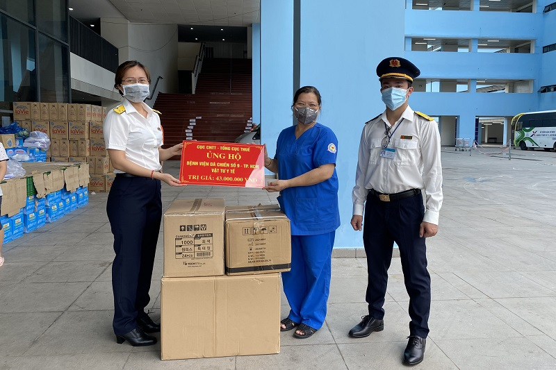 Cục Thuế TP Hồ Chí Minh: Tăng cường hỗ trợ cho các lực lượng tuyến đầu chống dịch