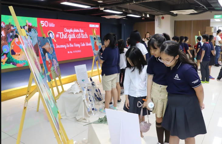 Họa sỹ từ quê hương Andersen mang ‘Chuyến phiêu lưu vào thế giới cổ tích’ đến Việt Nam