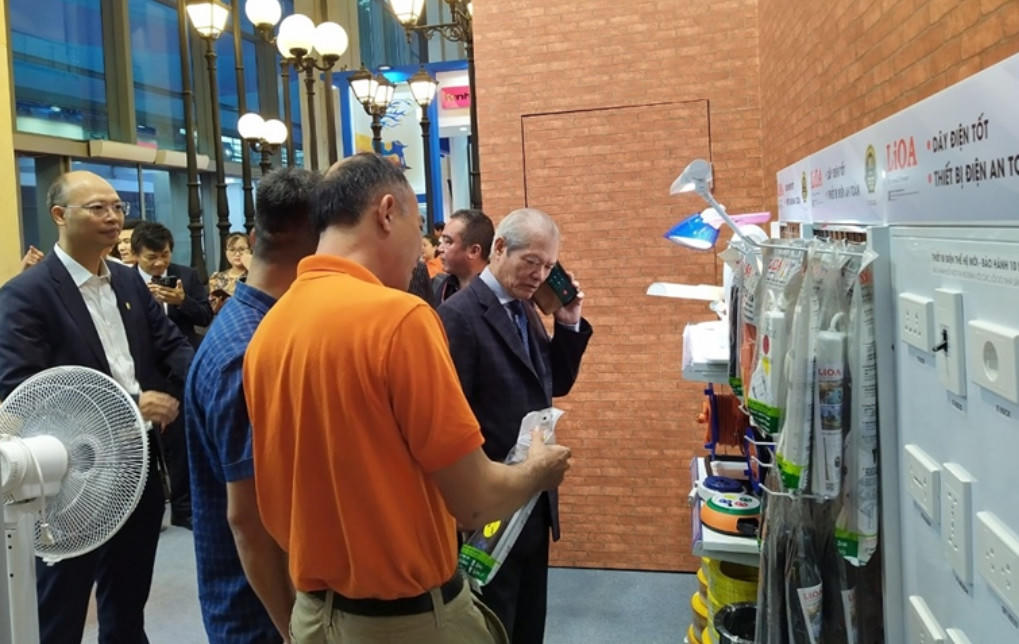 Hơn 1.000 gian hàng tham gia triển lãm quốc tế Vietbuild Hà Nội 2022