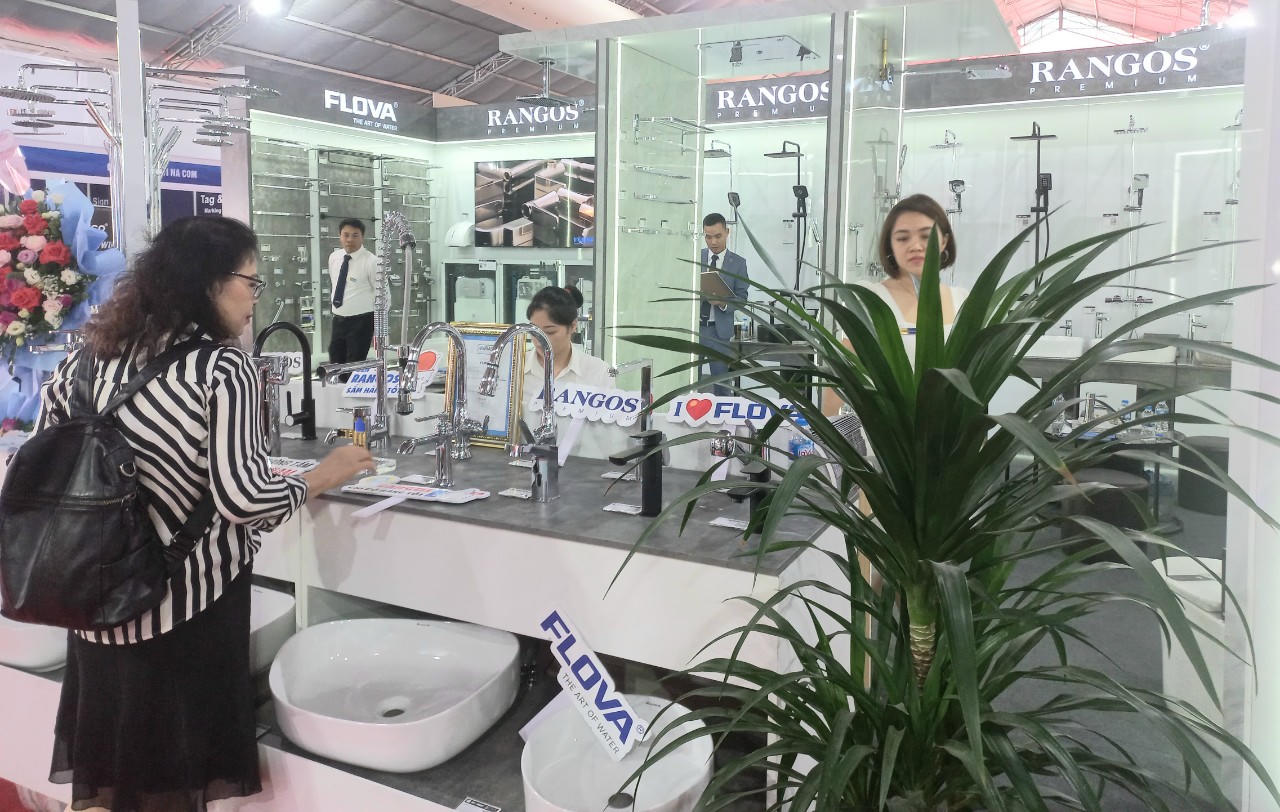 Hơn 1.000 gian hàng tham gia triển lãm quốc tế Vietbuild Hà Nội 2022