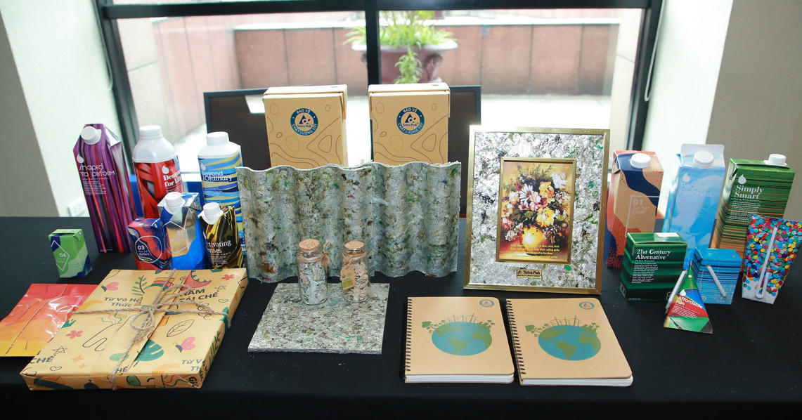 2 doanh nghiệp trong nước hợp tác với Tetra Pak trong thu gom và tái chế vỏ hộp giấy