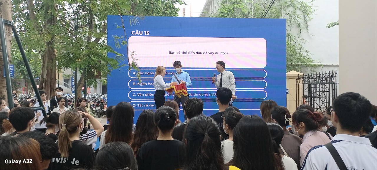 Truyền thông giáo dục tài chính “Nhà ngân hàng tương lai 2023”