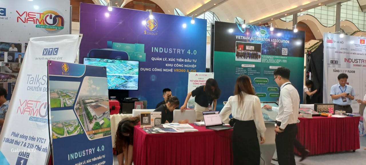 Chuyển đổi số và chuyển đổi xanh ngành dịch vụ: Vẫn còn nhiều lĩnh vực phát triển chưa tương xứng