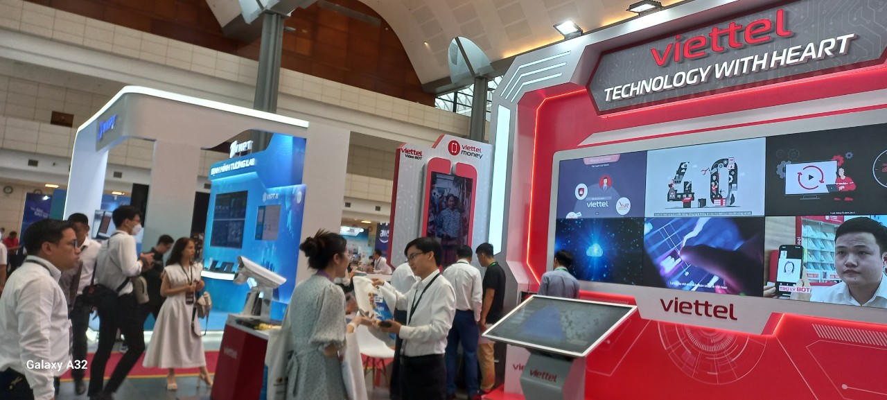 Chuyển đổi số và chuyển đổi xanh ngành dịch vụ: Vẫn còn nhiều lĩnh vực phát triển chưa tương xứng