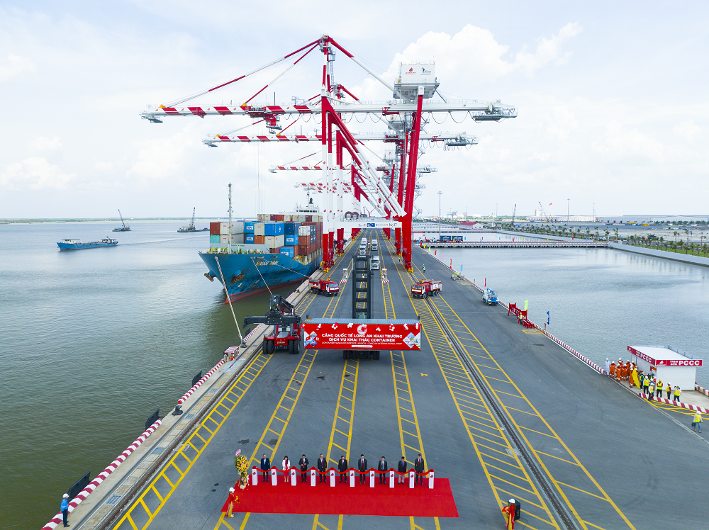 Cảng Quốc tế Long An hợp long 7 cầu cảng, chính thức khai thác hàng container