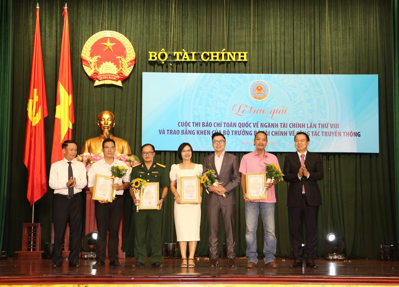 Trao Giải báo chí toàn quốc về ngành Tài chính lần thứ VIII