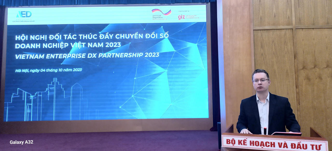 Chuyển đổi kép hướng tới mục tiêu phát triển bền vững