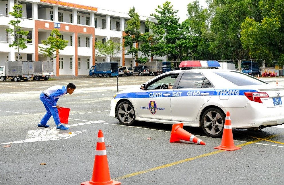 Honda Việt Nam phối hợp đào tạo lái xe an toàn cho 370 cán bộ chiến sỹ CSGT trên toàn quốc năm 2023