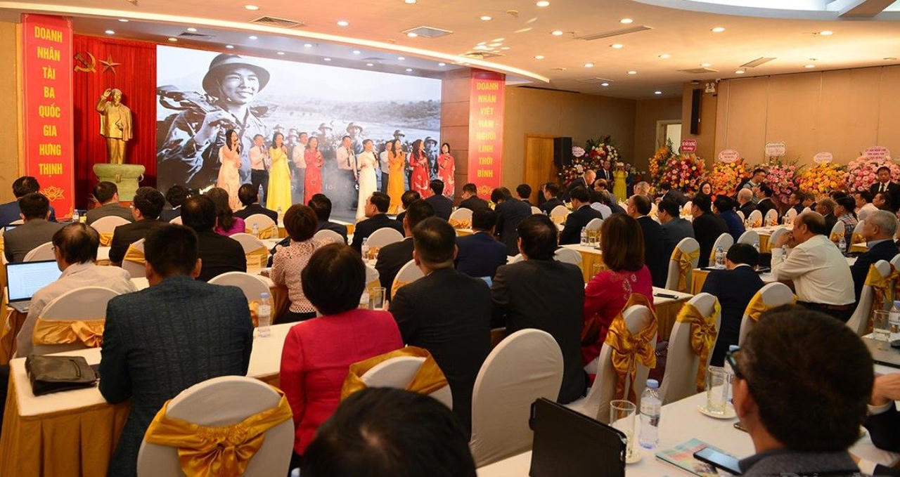 Tạp chí Diễn đàn Doanh nghiệp: 30 năm đồng hành cùng doanh nghiệp, doanh nhân