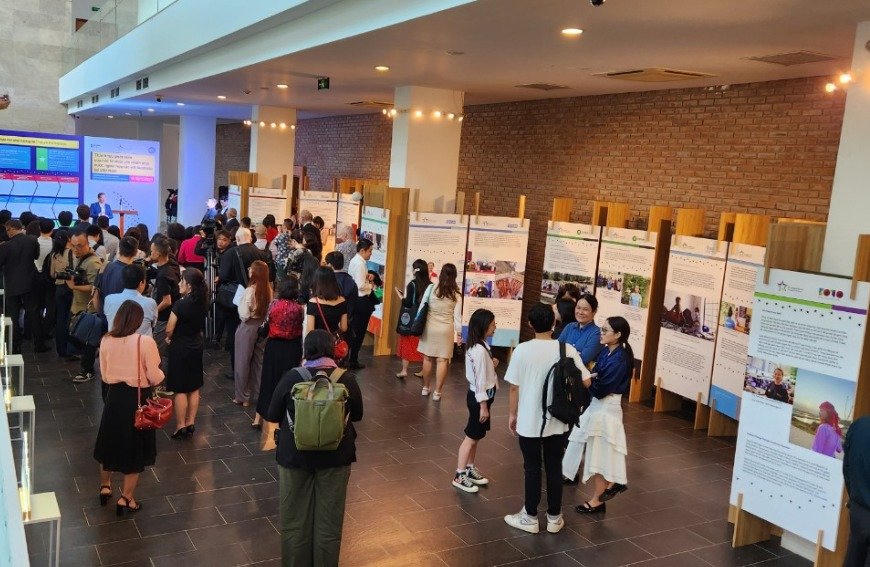 Triển lãm thành tựu phát triển của các tổ chức phi chính phủ hợp tác với Australia tại Việt Nam