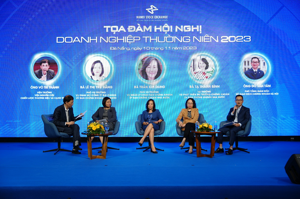 Vinh danh doanh nghiệp niêm yết và doanh nghiệp UpCoM tốt nhất năm 2022-2023