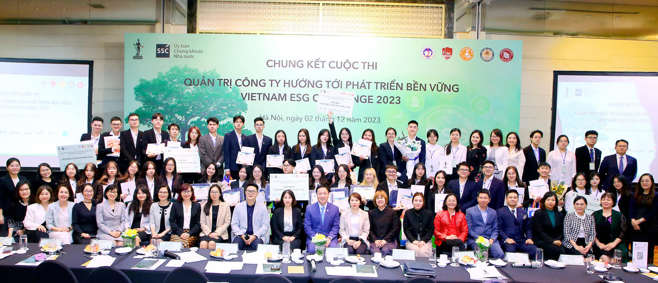 Chung kết cuộc thi 'Quản trị công ty hướng tới phát triển bền vững' mùa thứ Nhất