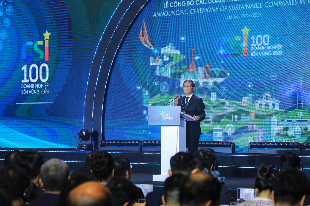 Tôn vinh 100 doanh nghiệp bền vững tại Việt Nam năm 2023 