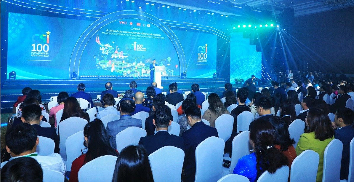 Tôn vinh 100 doanh nghiệp bền vững tại Việt Nam năm 2023 