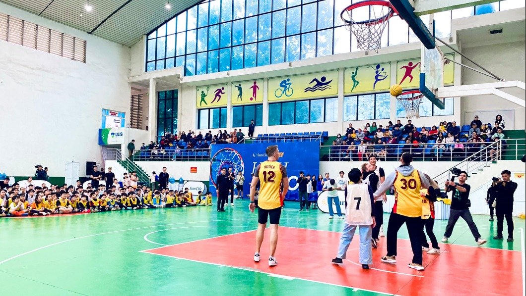 Ngày hội bóng rổ High Hoop - Cùng Sun Life bật cao sức trẻ